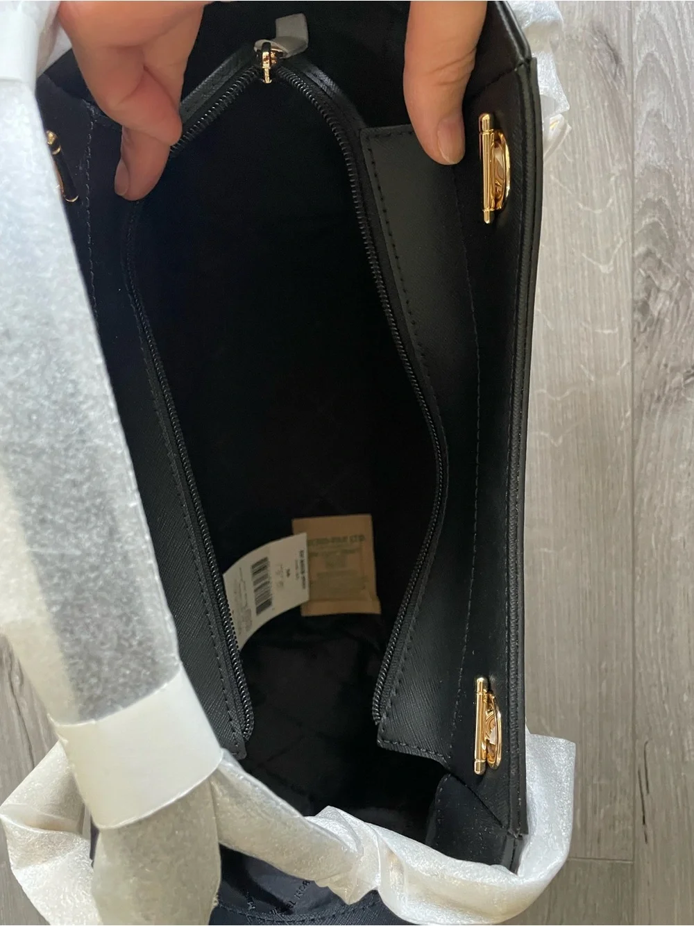 NWT MICHAEL KORS Jet Set Large Saffiano Leather Shoulder Bag